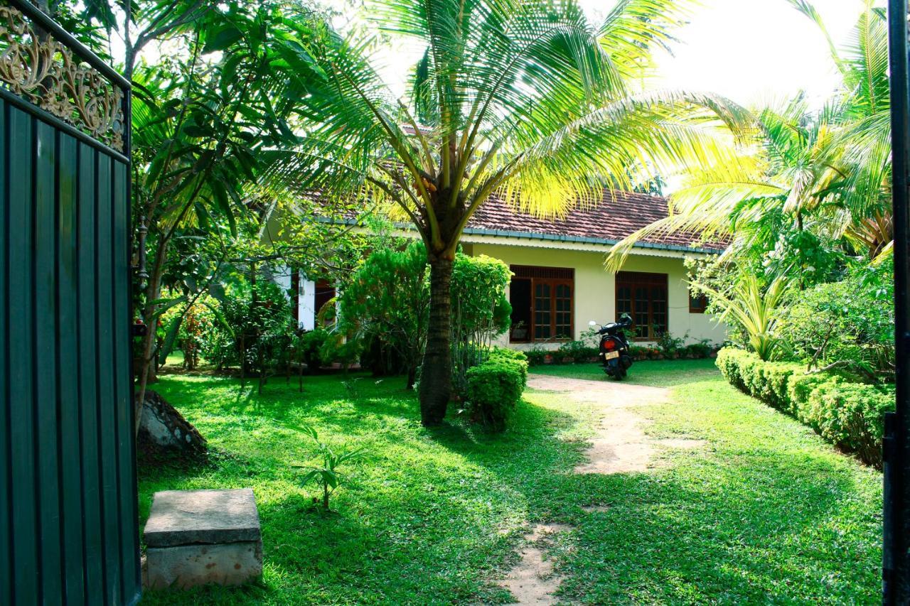Lilac Garden Mirissa Weligama Exterior foto