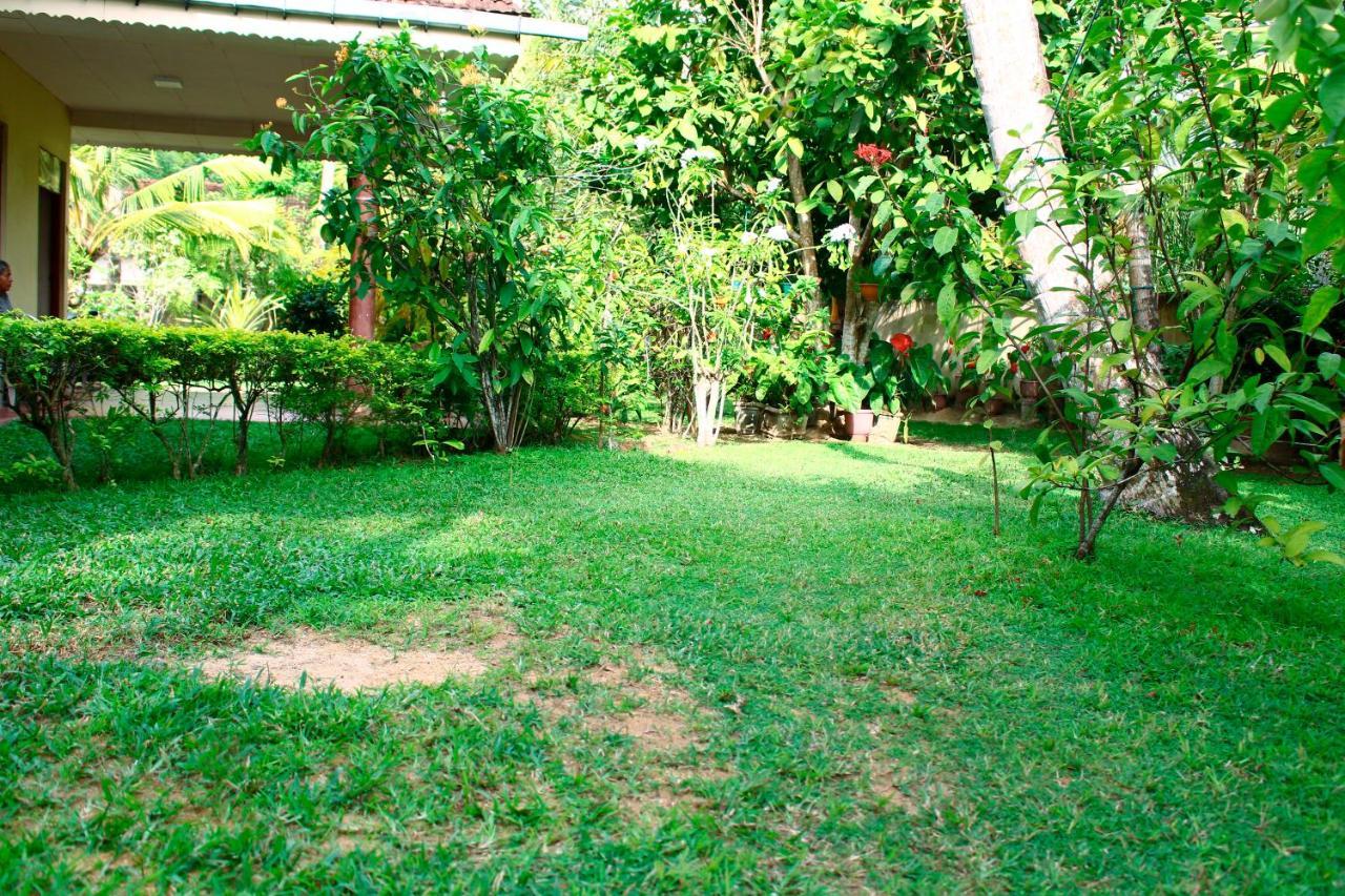 Lilac Garden Mirissa Weligama Exterior foto